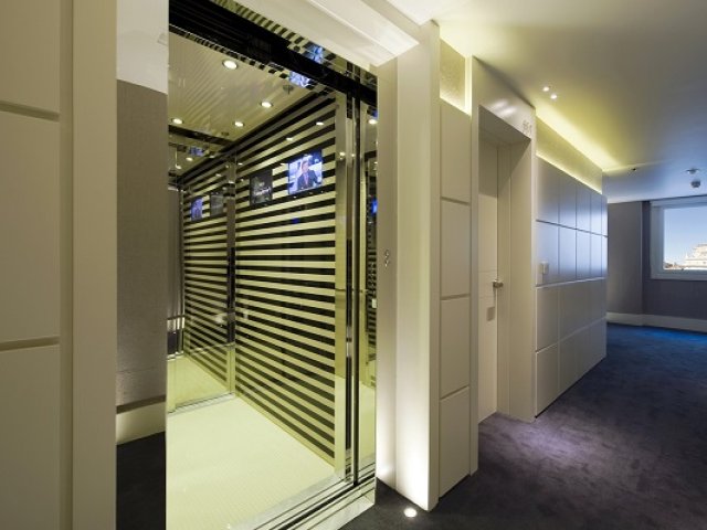 Ascensor hotel Nagari Vigo